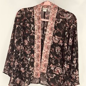 Eyeshadow Batwing Jacket Size Small